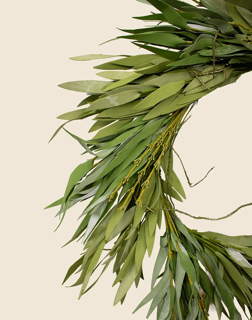 Coronal Laurel artificial